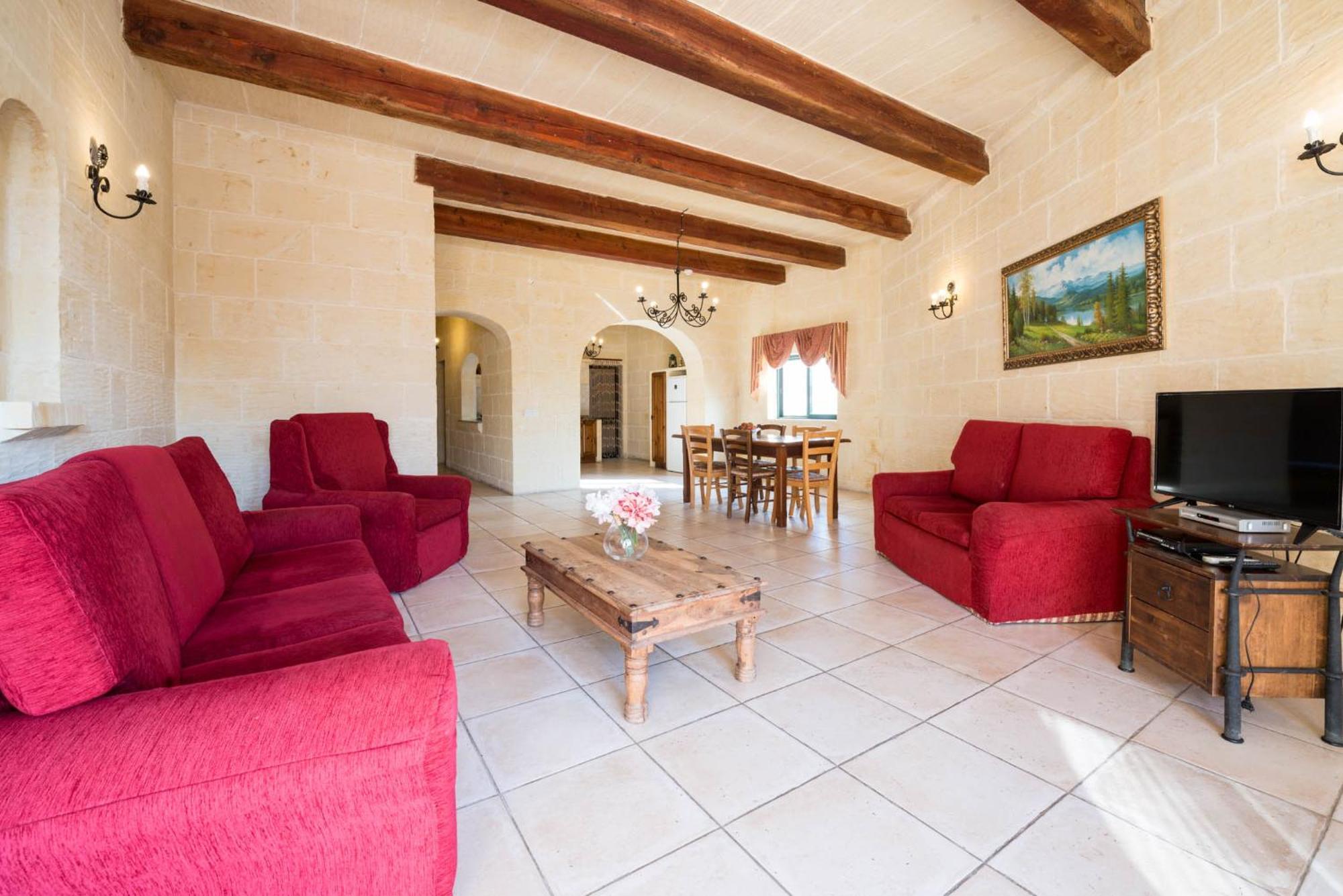 Holiday home 3 Bedroom With Private Pool And Views Nadur