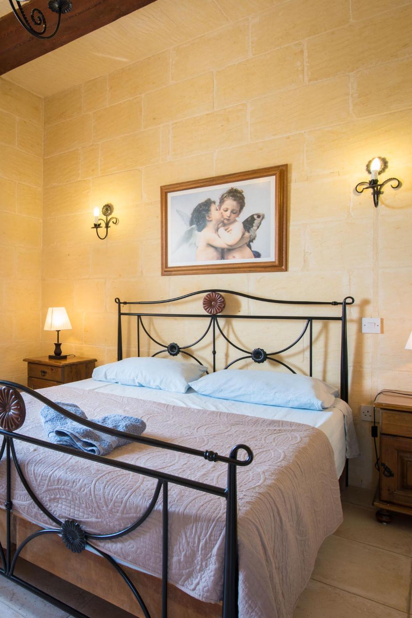 Holiday home 3 Bedroom With Private Pool And Views Nadur