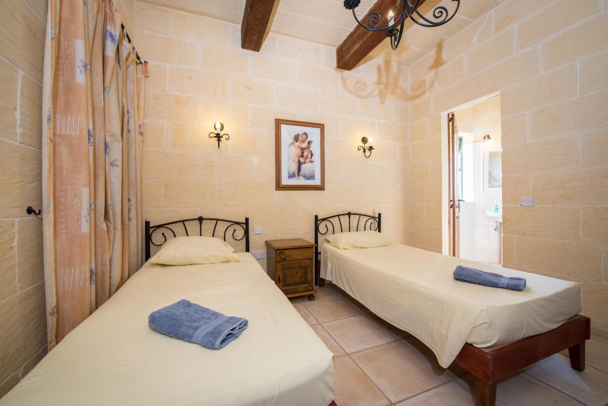 Holiday home 3 Bedroom With Private Pool And Views Nadur